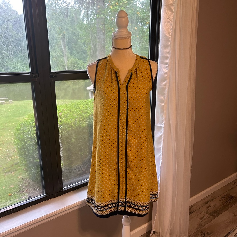 Women’s Naïf Dress Size Small